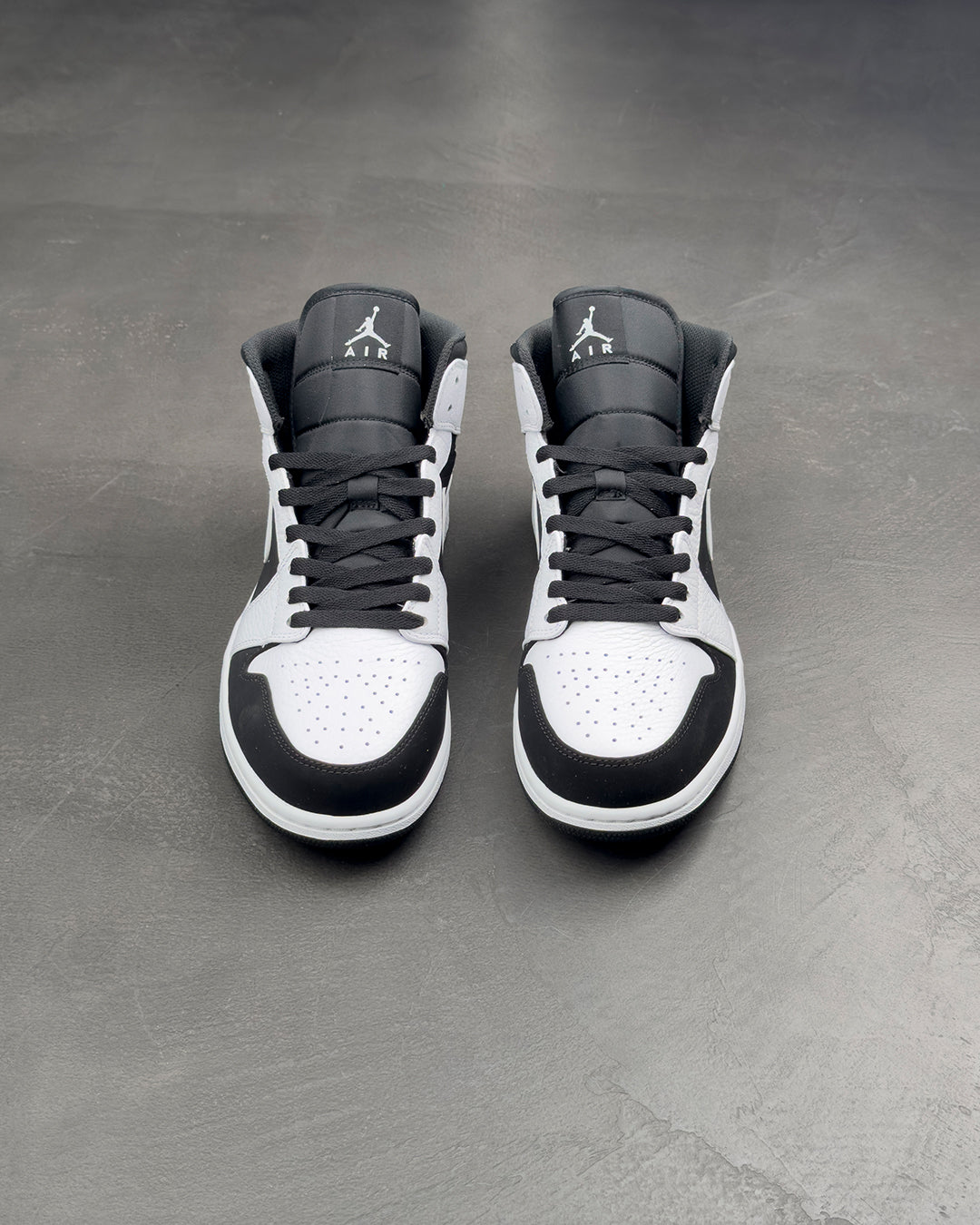 Air Jordan Retro Mid 'Tuxedo' UNIFORM1