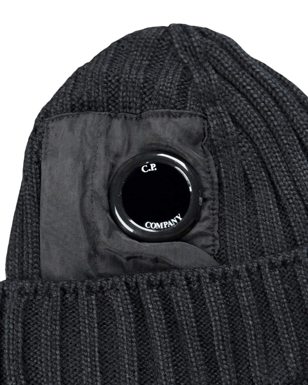 C.P. Company Patch Goggle Lens Beanie Black - UNIFORM