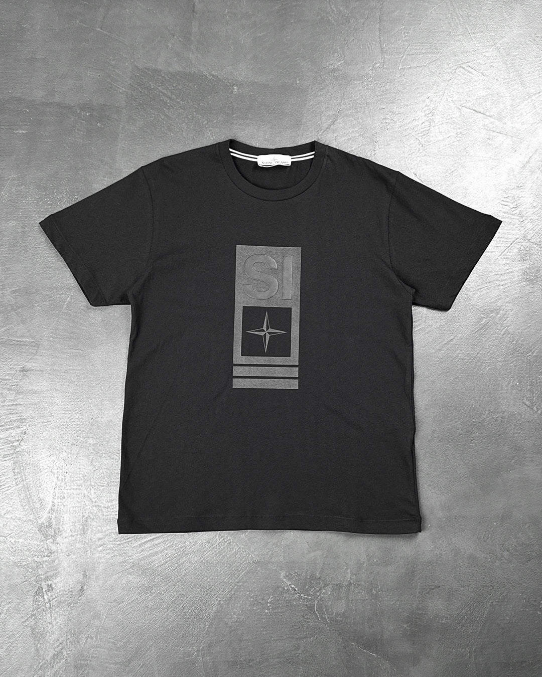 2NS92 Abbreviation One Print T-Shirt Black SI162-BK