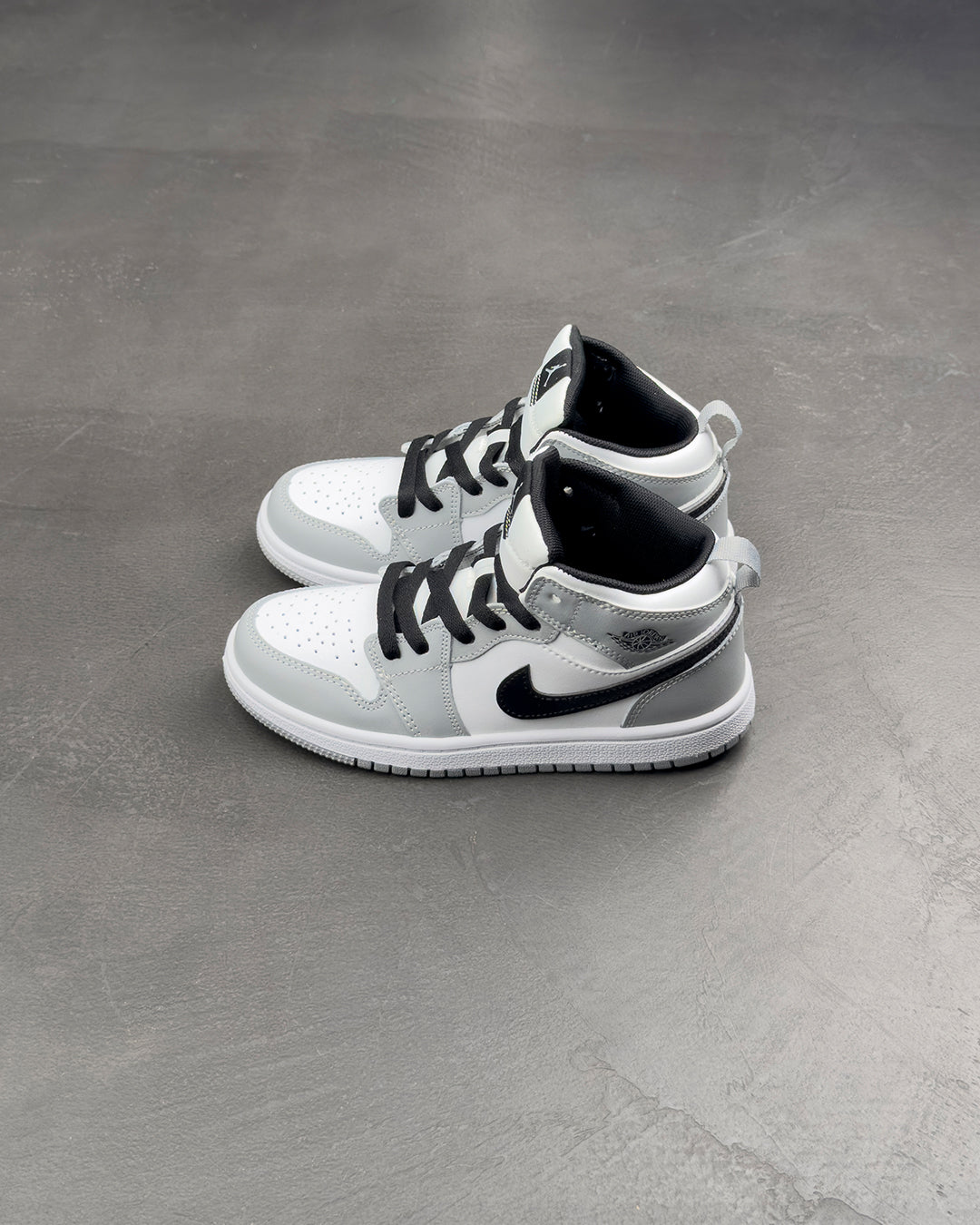 Air Jordan 1 Mid PS 'Light Smoke Grey'