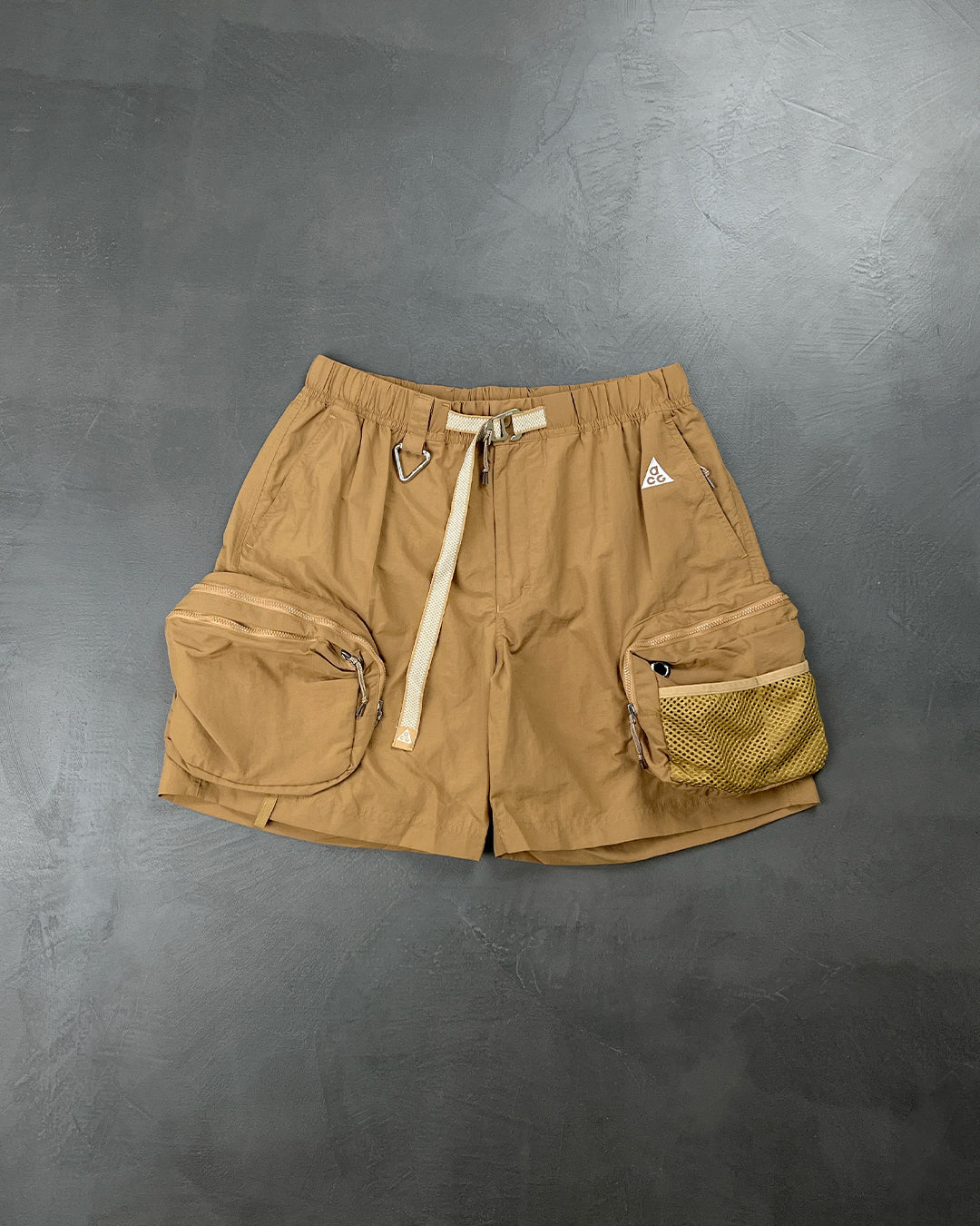 Nike ACG Snowgrass Cargo Shorts Dark Driftwood