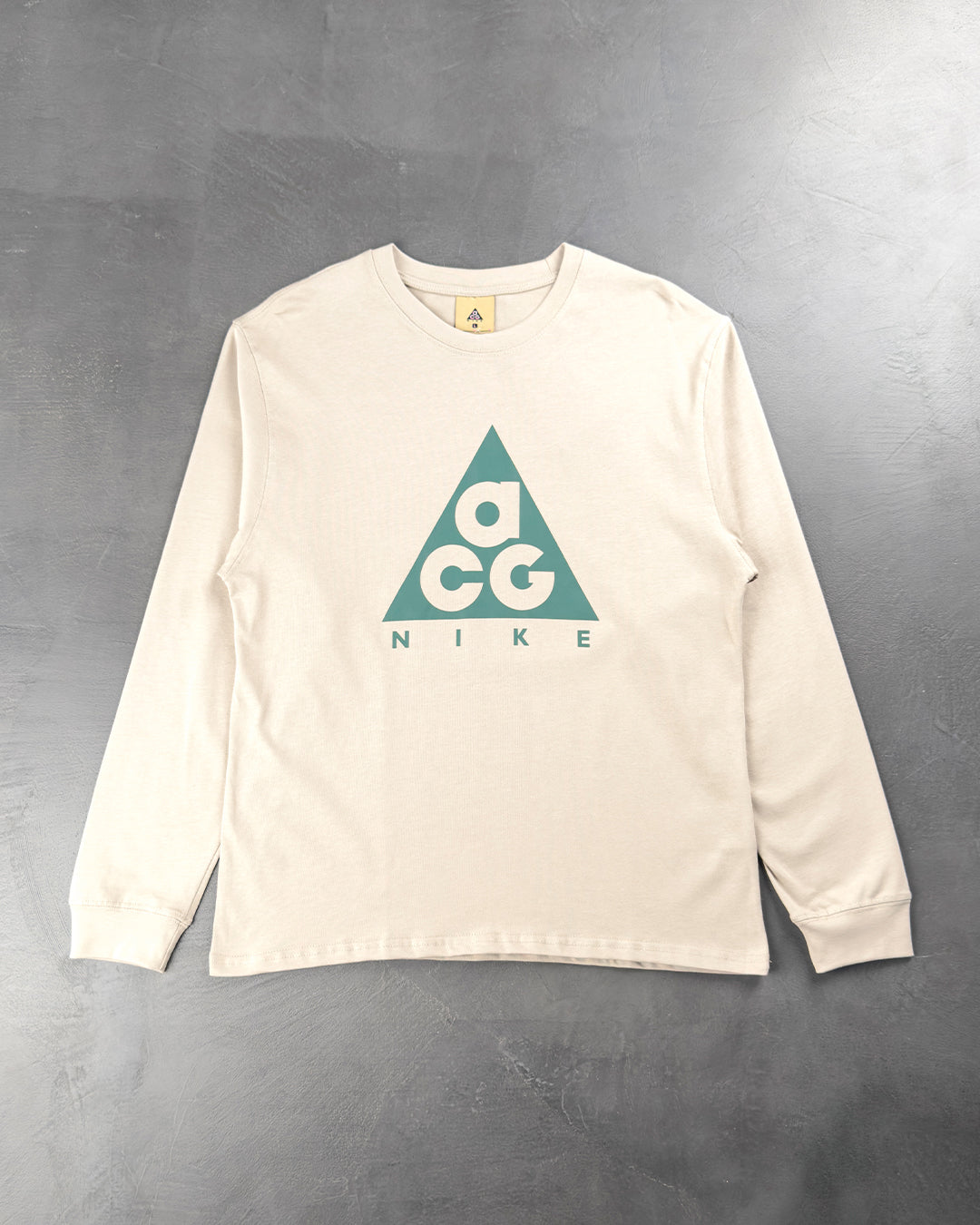 Nike acg variable tee best sale